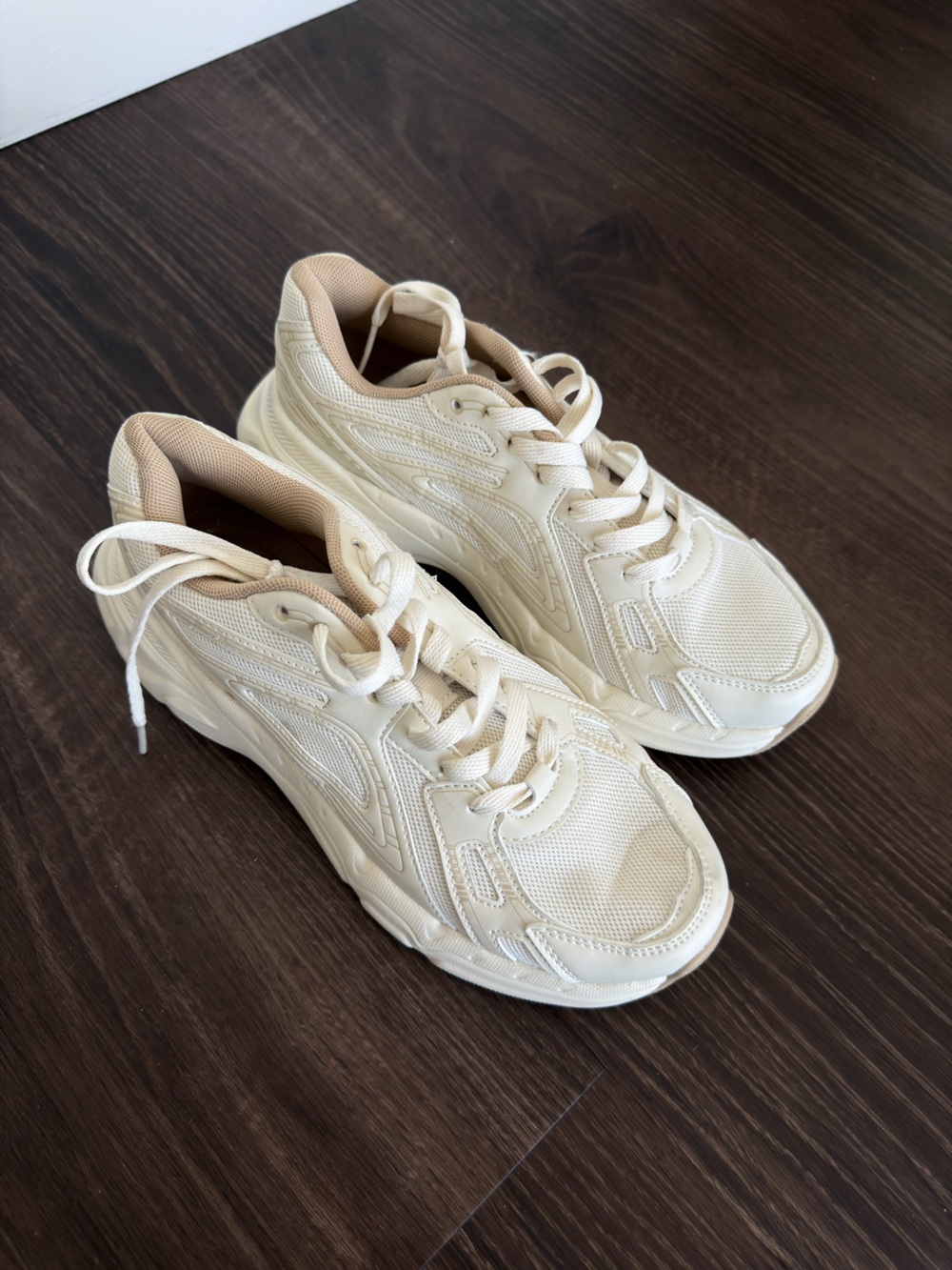 Women's Cream Lightweight Athletic Sneakers